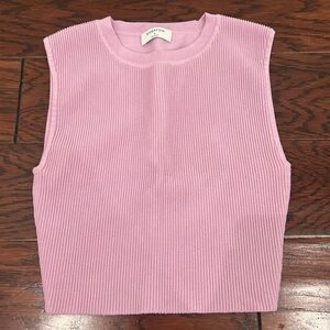 Aritzia Babaton Sculpt Knit Muscle Cropped Tank Ribbed